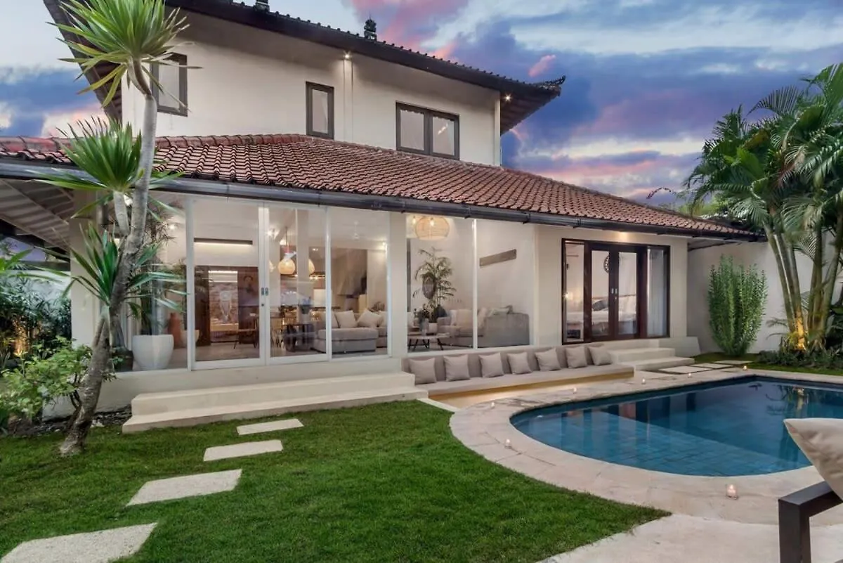 Villa New York - 4 Bdr Pool Luxury Villa, Next To The Forge Bali Seminyak