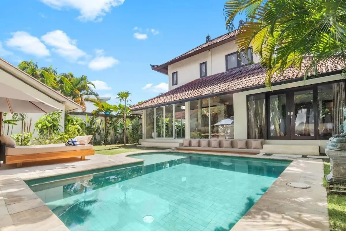 Villa New York - 4 Bdr Pool Luxury Villa, Next To The Forge Bali Seminyak